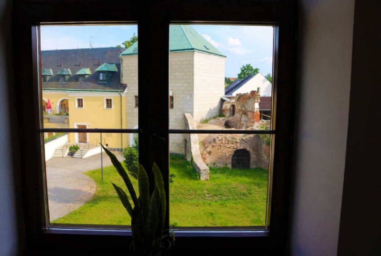 Penzion A Pivnice Varna Velka Bystrice ภายนอก รูปภาพ