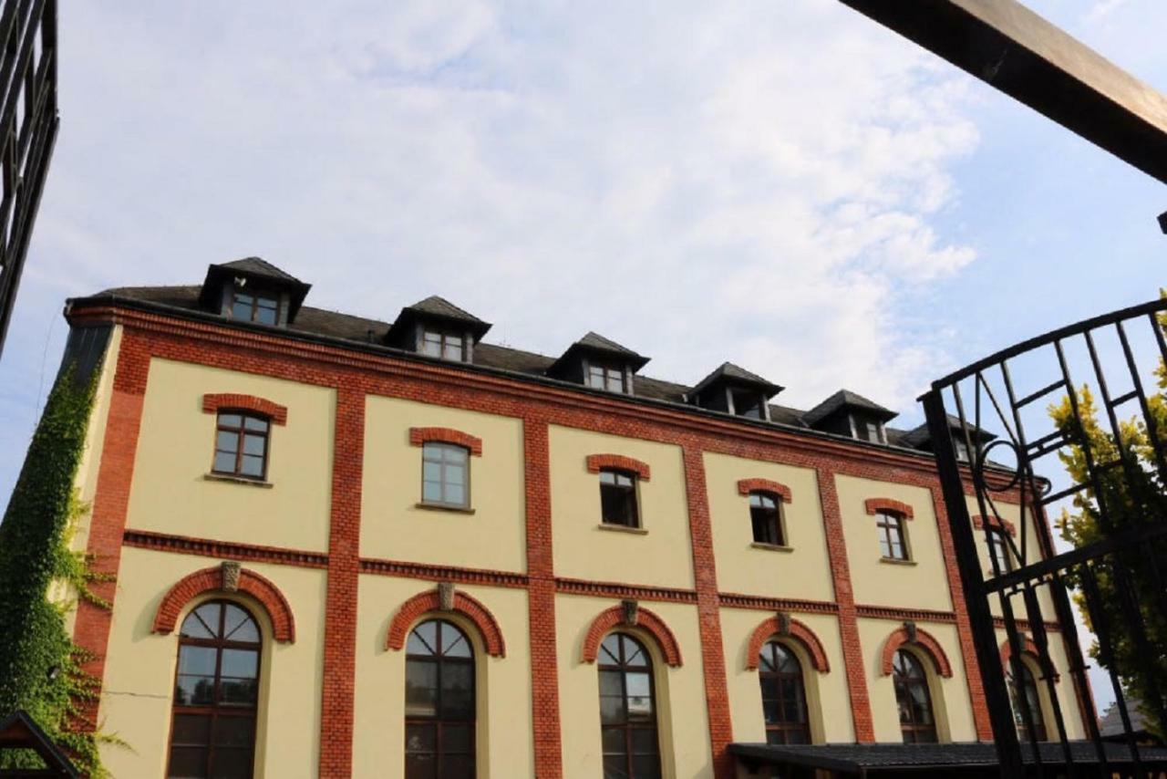 Penzion A Pivnice Varna Velka Bystrice ภายนอก รูปภาพ