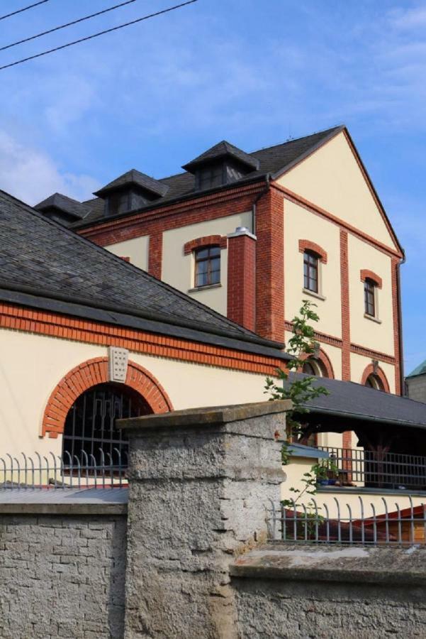 Penzion A Pivnice Varna Velka Bystrice ภายนอก รูปภาพ
